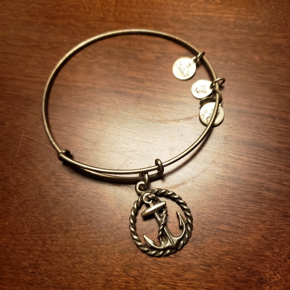 9 Alex and Ani bracelets - Picture 7 of 9